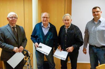 Für fünfzigjährige Mitgliedschaft wurden Josef Effing, Hermann Horst und Josef Gebker durch Klaus Ikemann geehrt.