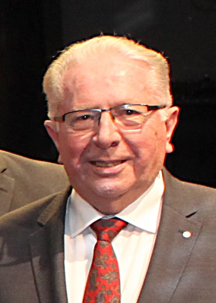 Verstarb im Alter von 86 Jahren. Stadtdirektor a.D. Dr. Heinz-Robert Jünemann
