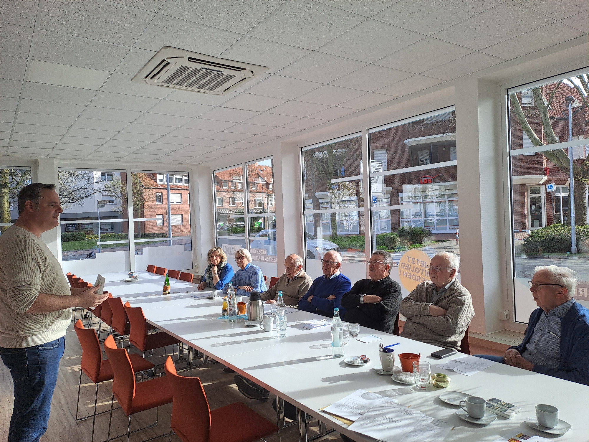 Dr. Michael R�ckers zu Gast bei der Seniorenunion